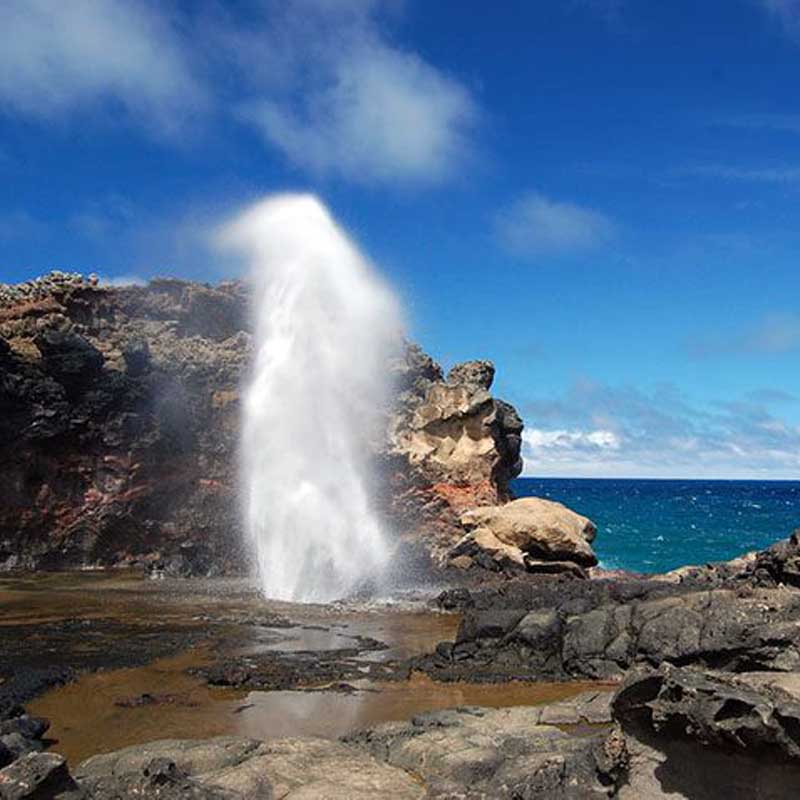 NAKALELE BLOWHOLE